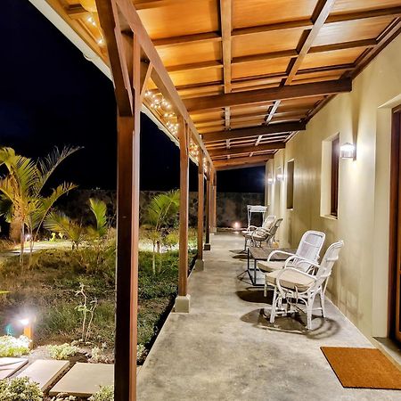 Lakaz Kannell - Vanilla Lodge, Secluded Outside Bath & Shower Infinity Pool เกป มาลเออเรอส์ ภายนอก รูปภาพ
